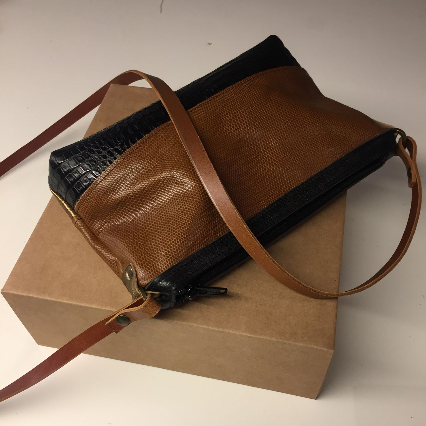 ws tas half bruine tas